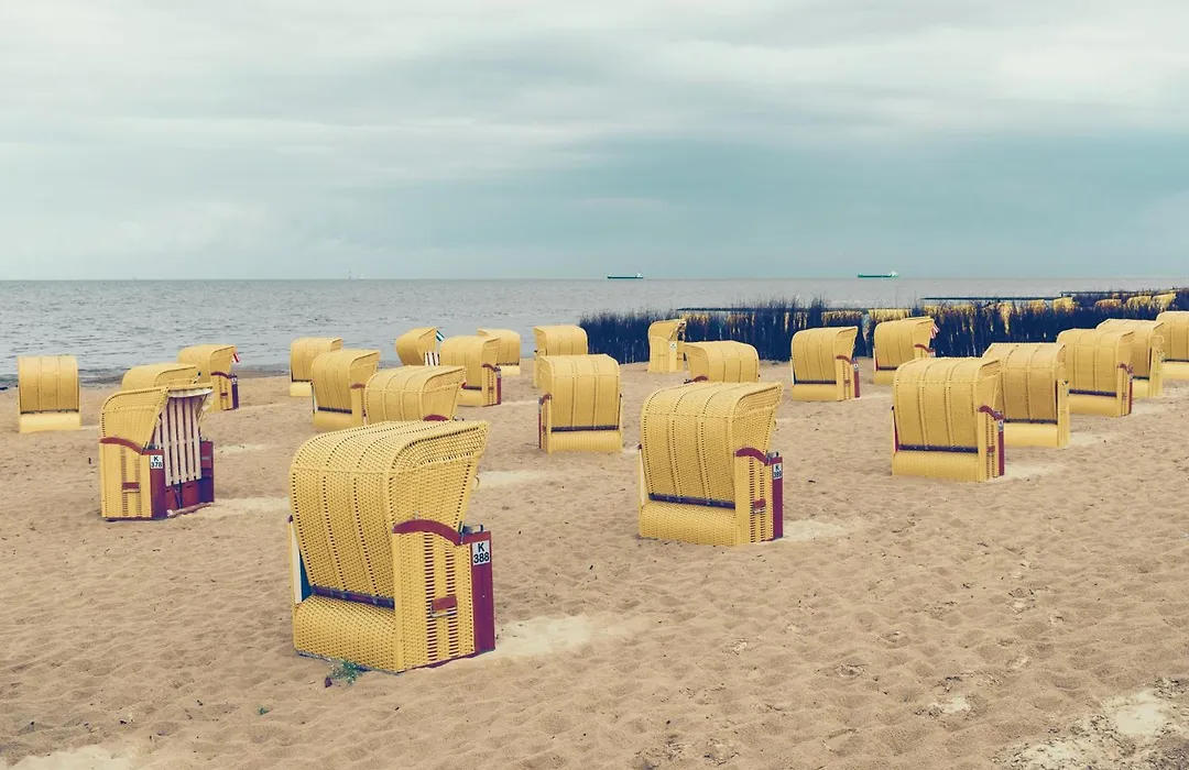 Panoramameerblicksuite direkt am Strand, Garage Wlan, Aufzug, Smarttv,Bettwäsche,Handtücher, Netflix uvm-1